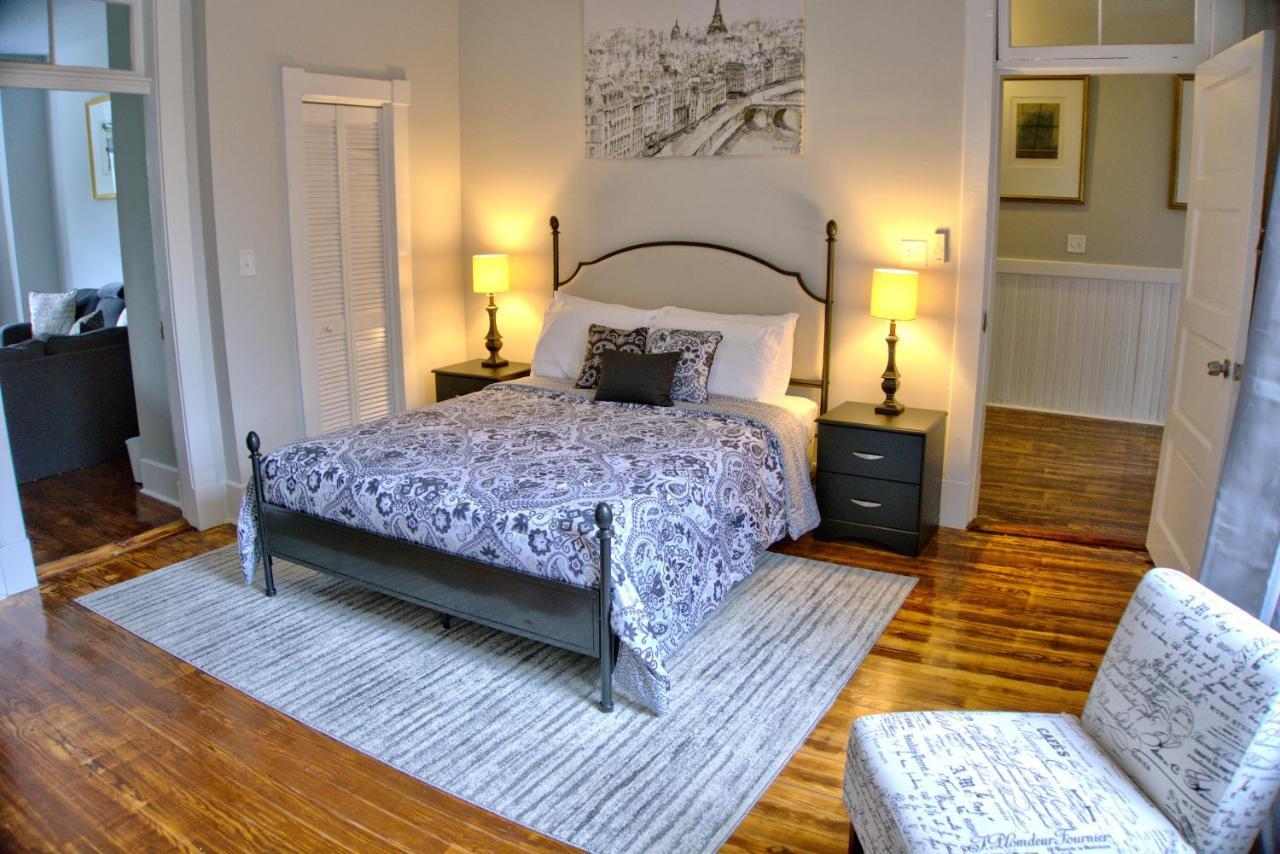 2 Bedroom Newly Renovated Townhome In Historic Savannah Luaran gambar
